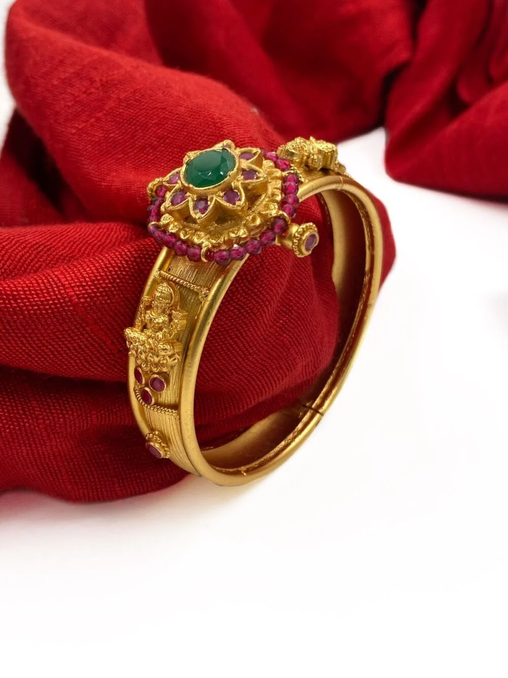 Regal Gold Bangles